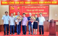 THƯỜNG TRỰC HỘI CCB TỈNH TRAO QUYẾT ĐỊNH NHÂN SỰ CÁN BỘ HỘI